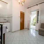 Apartman And Ive