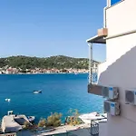 And Ive Apartman