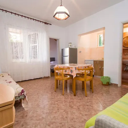 Appartamento And Ive Tisno