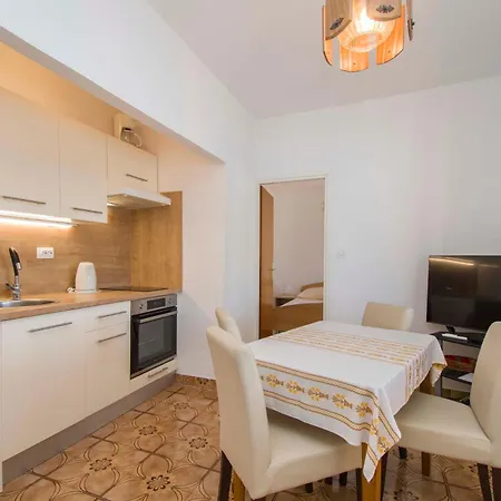 Appartamento And Ive Tisno