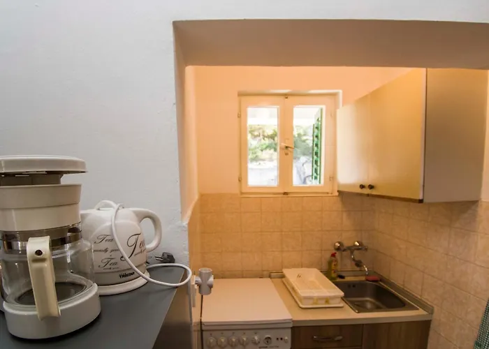 Apartment And Ive Tisno