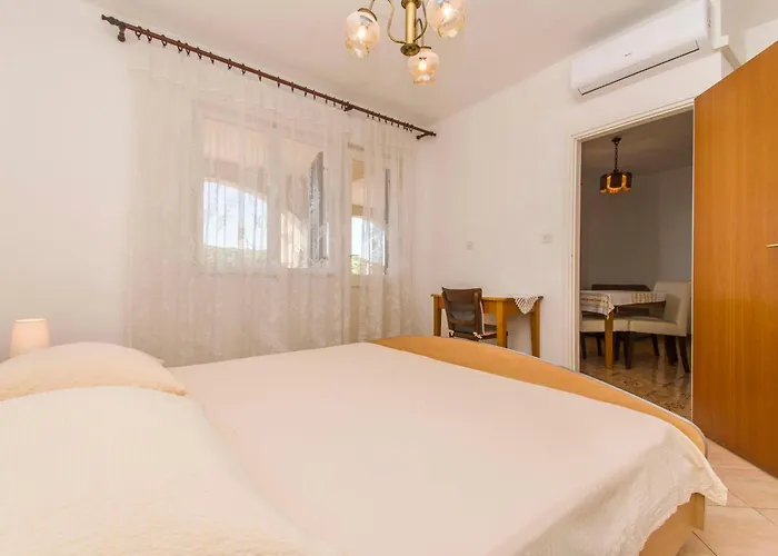 And Ive Apartment Tisno